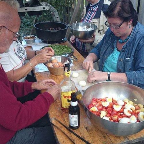 Salade met aardappel ei en tomaat